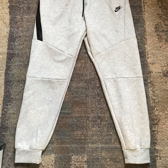 NIKE Men's Sportswear Tech Fleece Joggers Size L - Picture 8 of 14